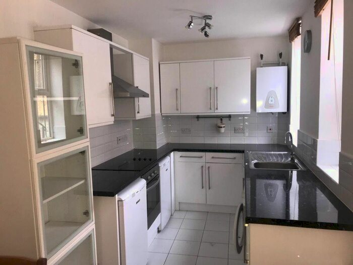 1 Bedroom Flat To Rent In Boston Place, Marylebone, NW1