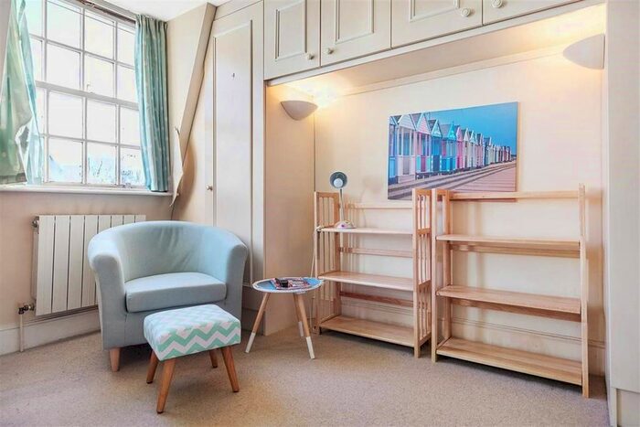 Studio To Rent In Westmoreland Terrace, Pimlico, London, SW1V