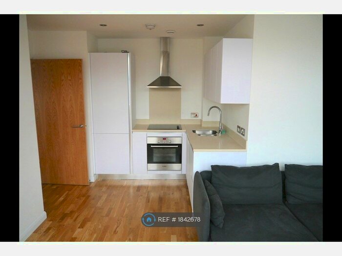 1 Bedroom Flat To Rent In Streatham High Road, Streatham Hill, London, SW16