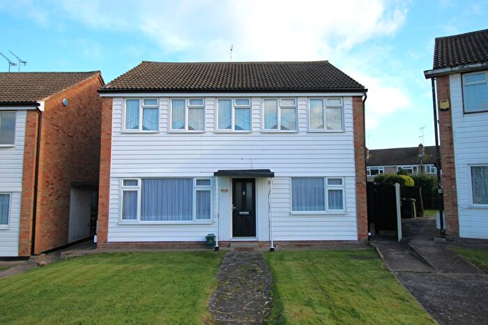 2 Bedroom Flat To Rent In Springfield Road, Billericay, CM12