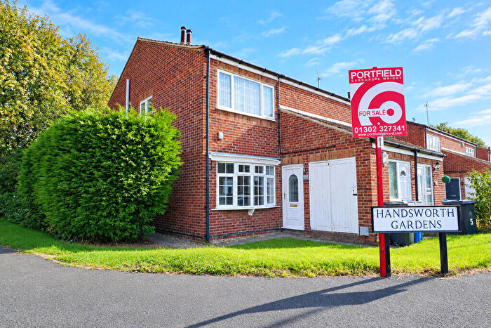 2 Bedroom Flat For Sale In Handsworth Gardens, Armthorpe, DN3