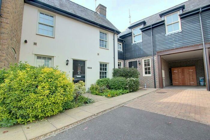 3 Bedroom Terraced House To Rent In Harrow Yard, Tring, HP23