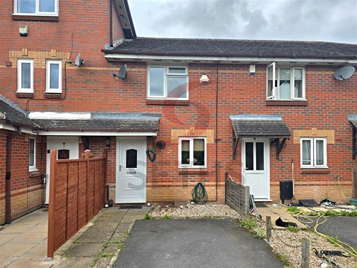 2 Bedroom Terraced House To Rent In Benskins Oval, Beaumont Leys, Leicester, LE4