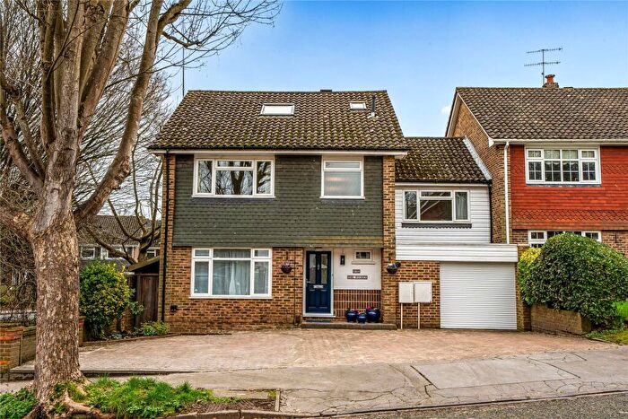 5 Bedroom Detached House For Sale In The Wicket, Addington Village, Croydon, CR0