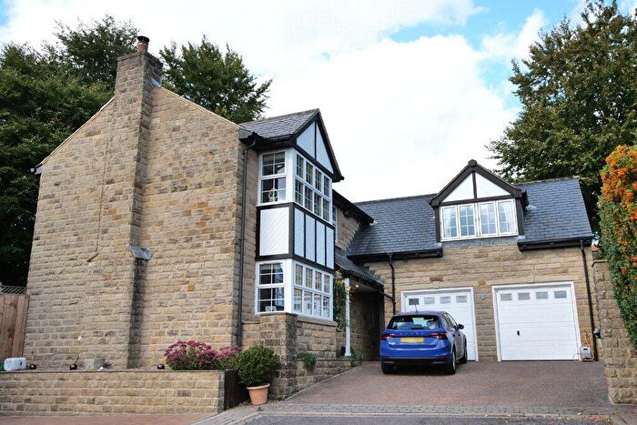 5 Bedroom Detached House For Sale In Gainsborough Court, Skipton, BD23