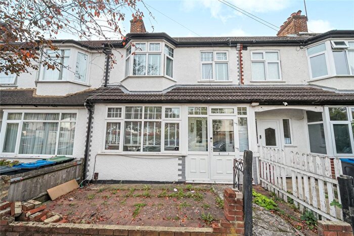 3 Bedroom Terraced House For Sale In Hambrook Road, London, SE25