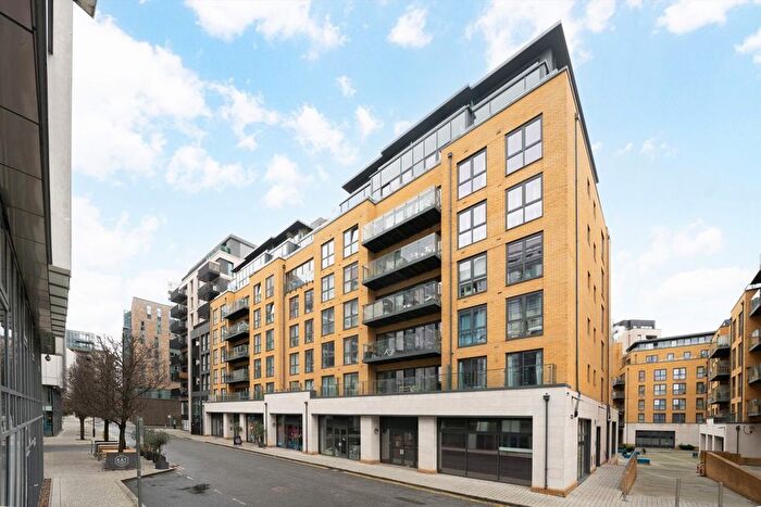 2 Bedroom Flat To Rent In Osiers Road, Wandsworth, SW18