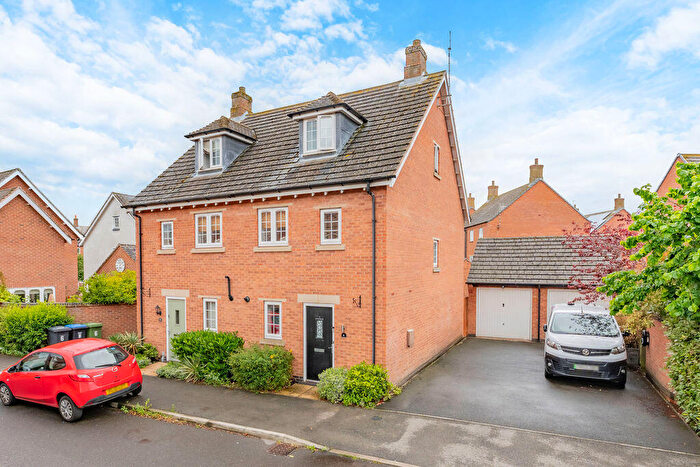 3 Bedroom Semi-Detached House For Sale In Dairy Way, Kibworth Harcourt, LE8