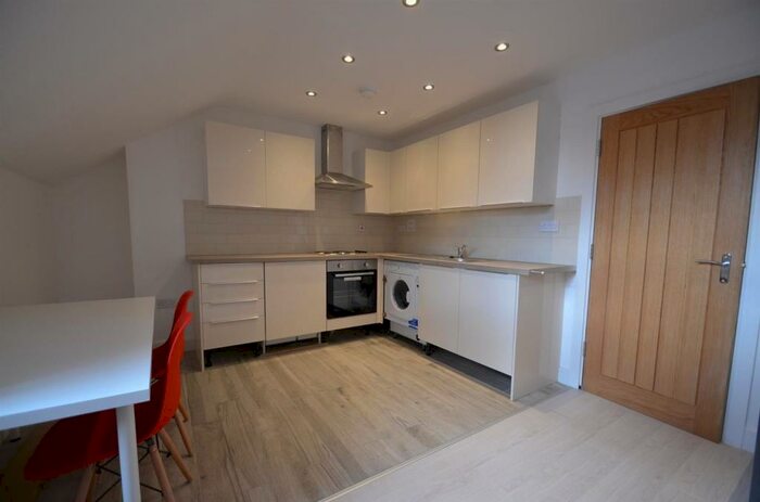 2 Bedroom Flat To Rent In London Road, Leicester, LE2