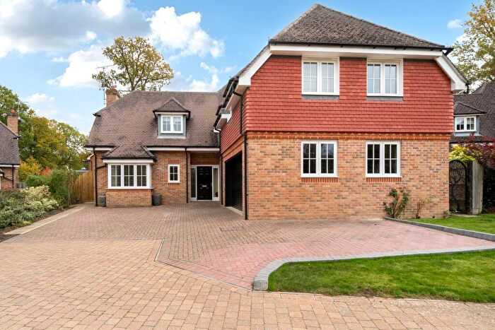 5 Bedroom Detached House For Sale In Woodlands Copse, Ifold, Loxwood, RH14