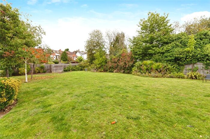 2 Bedroom Flat For Sale In Church Hill, Loughton, Essex, IG10