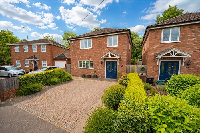 3 Bedroom Detached House For Sale In Park Street Lane, Park Street, St. Albans, Hertfordshire, AL2
