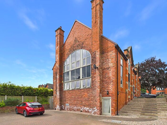 2 Bedroom Apartment For Sale In Maple Court, Avenue Road, Chesterfield, Derbyshire, S41