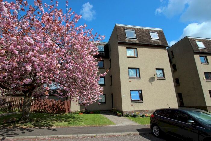2 Bedroom Flat To Rent In Grandtully Drive, Kelvinside, Glasgow, G12