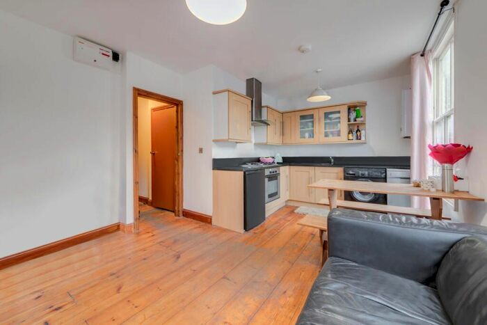 1 Bedroom Flat To Rent In Davenant Road, London, N19