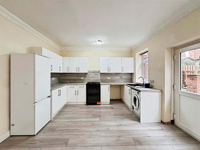 3 Bedroom Terraced House For Sale In Retford Road, Worksop, S80