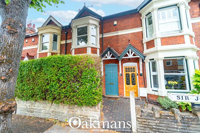 3 Bedroom Semi-Detached House For Sale In Sir Johns Road, Selly Park, Birmingham, West Midlands, B29