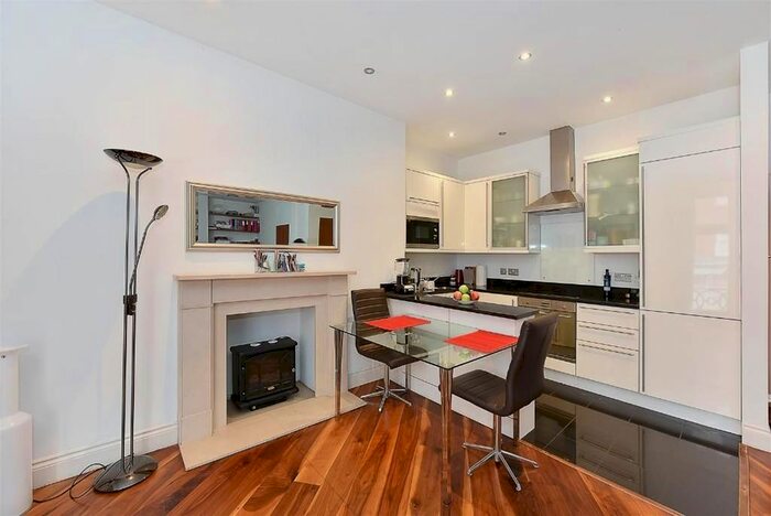 1 Bedroom Flat For Sale In Dunraven Street, Mayfair, W1K