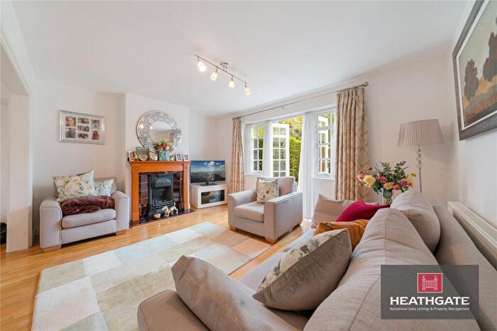 3 Bedroom Semi-Detached House For Sale In Brookland Hill Hampstead Garden Suburb, NW11