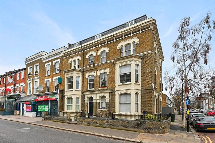 2 Bedroom Flat For Sale In Churchfield Road, London, W3