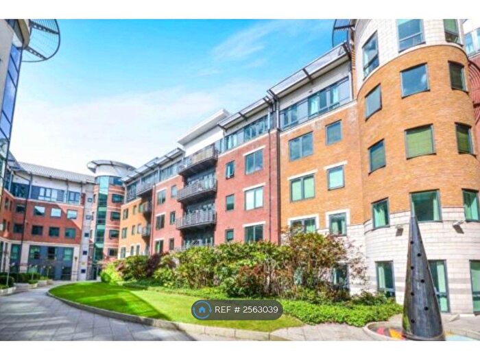 2 Bedroom Flat To Rent In City South, Manchester, M15