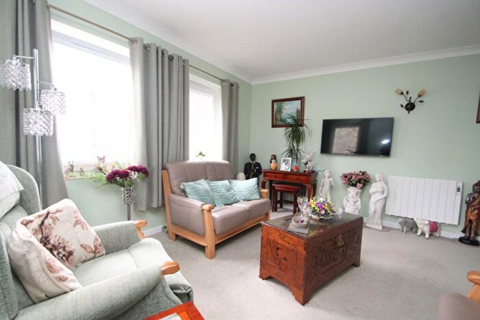 1 Bedroom Flat For Sale In Green Road, Portsmouth, Hampshire, PO5