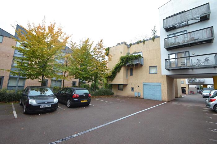 2 Bedroom Flat To Rent In Betsham Street, Hulme, Manchester, M15