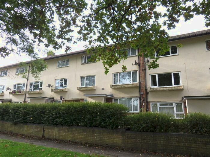 4 Bedroom Apartment To Rent In Long Arrotts, Hemel Hempstead, HP1