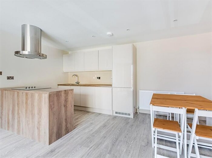 2 Bedroom Flat To Rent In Amesbury Avenue, Streatham Hill, SW2
