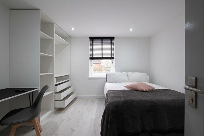 6 Bedroom Semi-Detached House To Rent In Baggholme Road, Lincoln, LN2