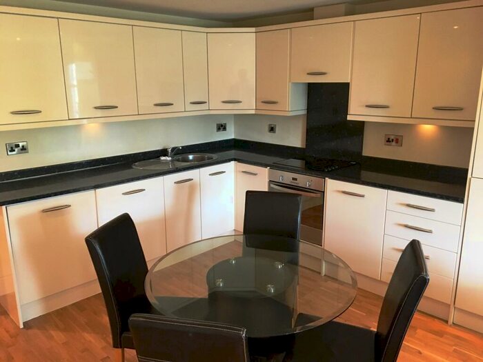 2 Bedroom Flat To Rent In Deanery Court - Darlington, DL3