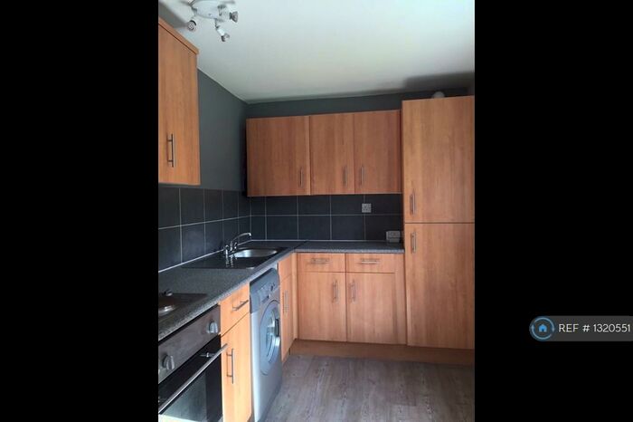 2 Bedroom Flat To Rent In Laburnum Rd, Cumbernauld, G67