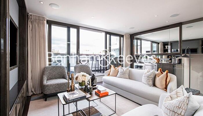 3 Bedroom Flat To Rent In Prince Of Wales Terrace, Kensington, W8