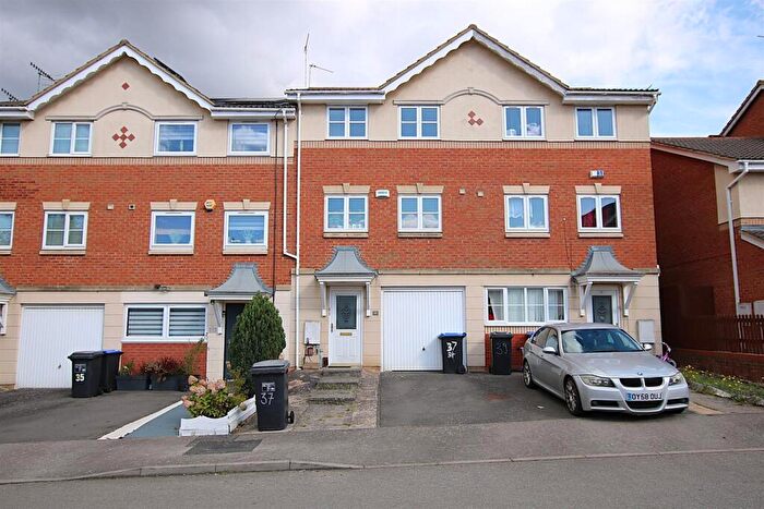 3 Bedroom Terraced House For Sale In Brockton Street, Kingsthorpe Hollow, NN2