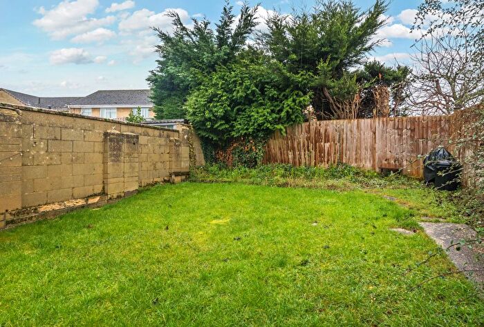 3 Bedroom Semi-Detached House For Sale In Hurn Lane, Keynsham, Bristol, Somerset, BS31