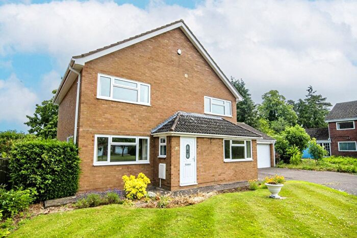 4 Bedroom Detached House For Sale In Fairlawn Avenue, Meole Village, Shrewsbury, Shropshire, SY3