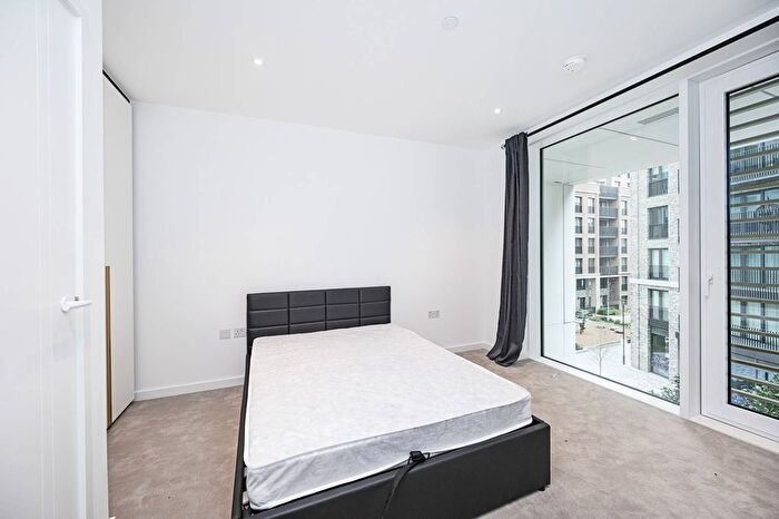 1 Bedroom Flat To Rent In The Silk District, Whitechapel, London, E1
