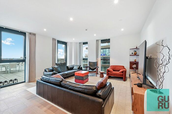 3 Bedroom Flat To Rent In London Dock, London, E1W