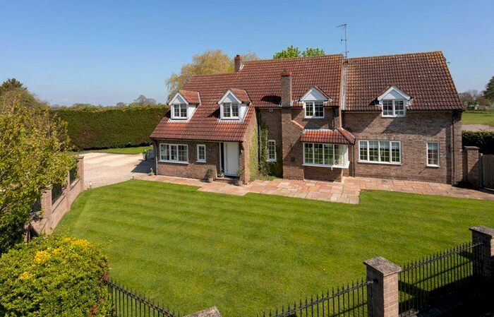 5 Bedroom Detached House For Sale In Championsgate, North Duffield, Selby, North Yorkshire, YO8