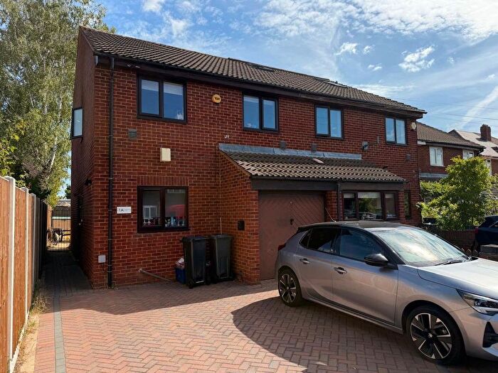 3 Bedroom End Of Terrace House For Sale In Hazelmere Close, Bedfont, Feltham, TW14