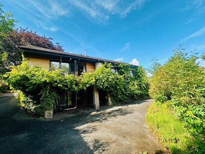 4 Bedroom House To Rent In Front Street, Fritchley, Belper, DE56
