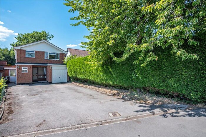 3 Bedroom Detached House For Sale In Wildmoor Lane, Catshill, Bromsgrove, Worcestershire, B61