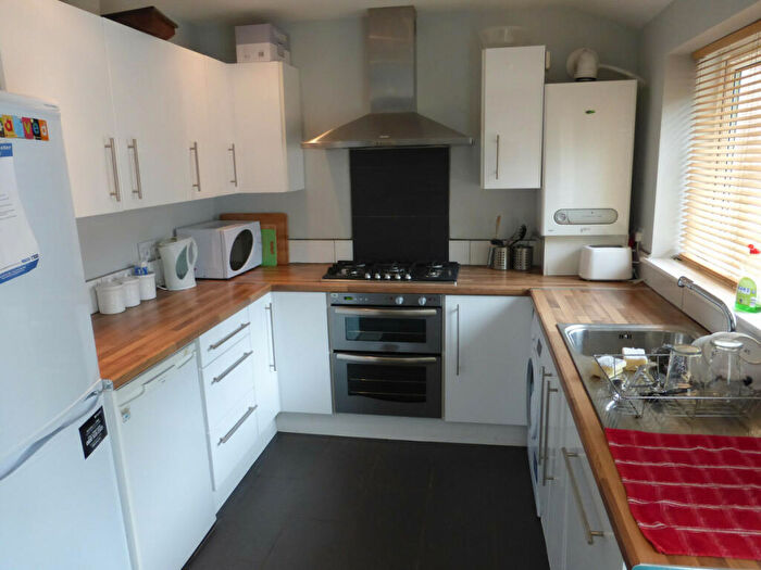 5 Bedroom Semi-Detached House To Rent In Derby Road, Manchester, M14