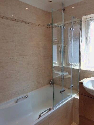 6 Bedroom Detached House To Rent In Whightknights Road, Reading, RG6