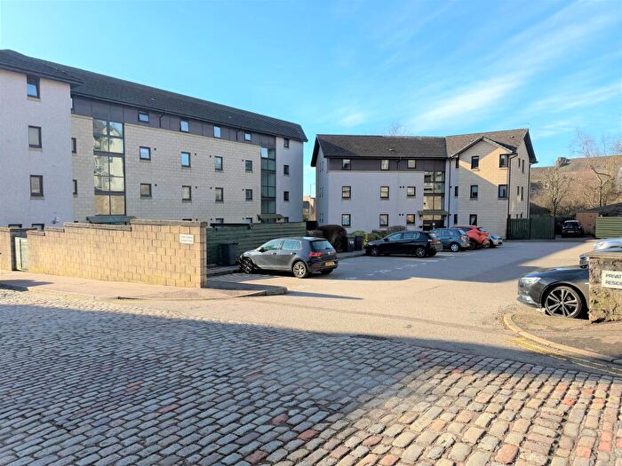 2 Bedroom Flat For Sale In Arbroath Road, Dundee, DD4