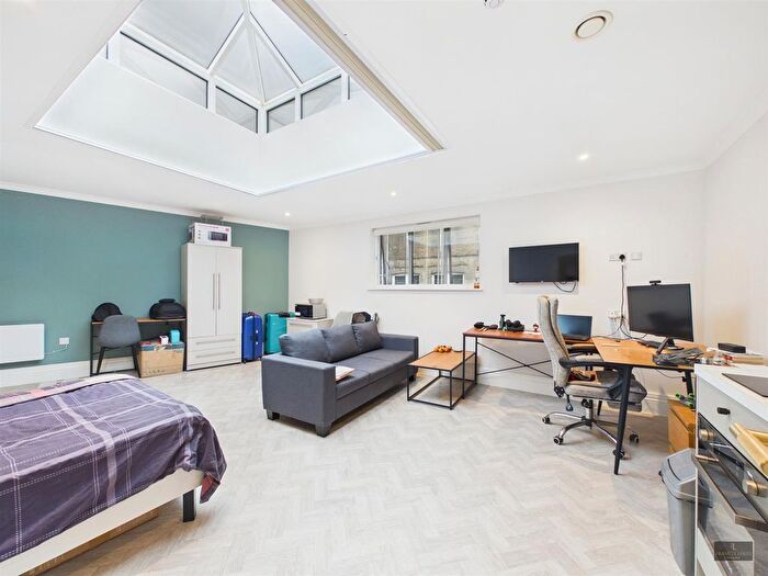 1 Bedroom Flat To Rent In Brights House, Bournemouth, BH1