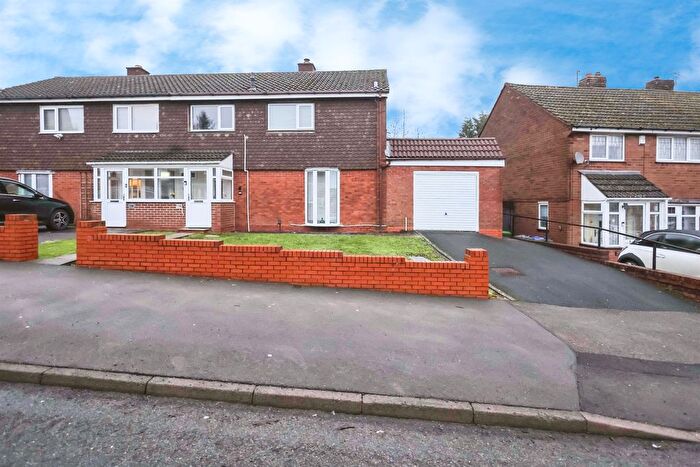 3 Bedroom Semi Detached House For Sale In Tower Road, Tividale, Oldbury, B69