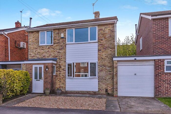 3 Bedroom Link Detached House For Sale In Glenwood Gardens, Waterlooville, Hampshire, PO8