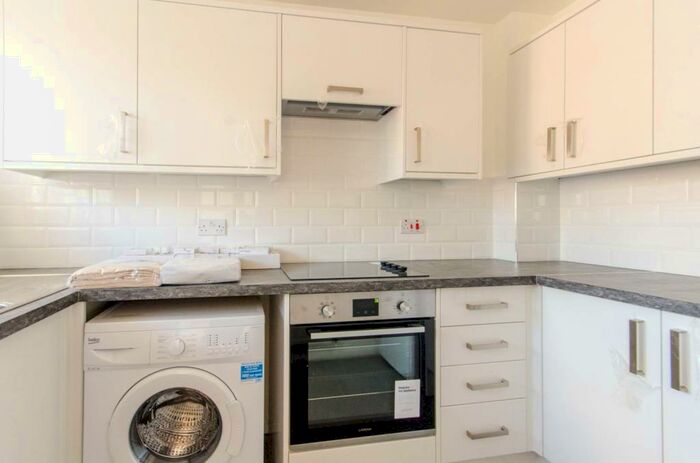 1 Bedroom Flat To Rent In Capworth Street, Leyton, London, E10