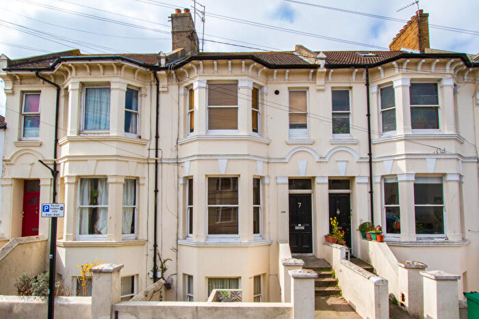 1 Bedroom Apartment To Rent In De Montfort Road, Brighton, BN2